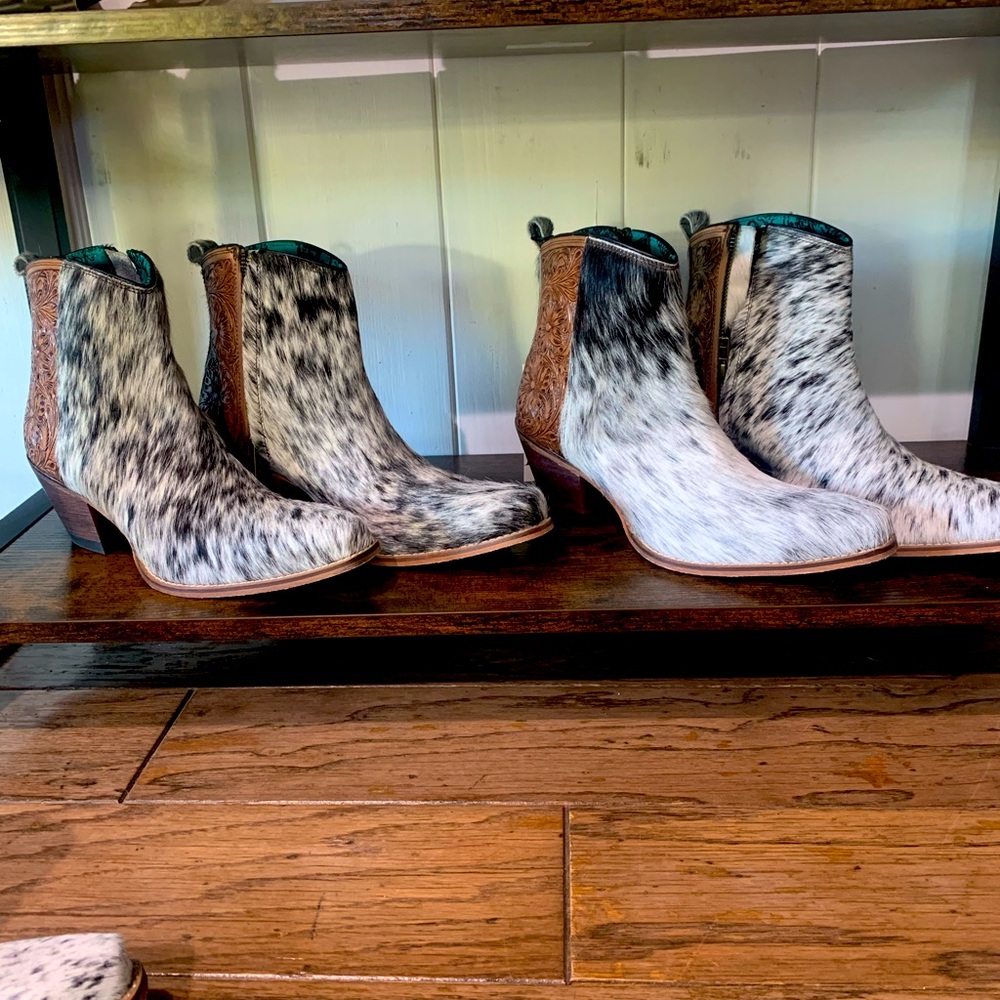 Beautiful hand made boots by Myra size 9 new never worn